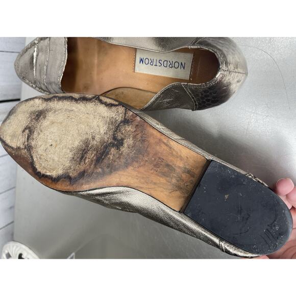 Nordstrom Women's Shoes Flats Gold Leather Metallic Size 10 - Picture 5 of 6